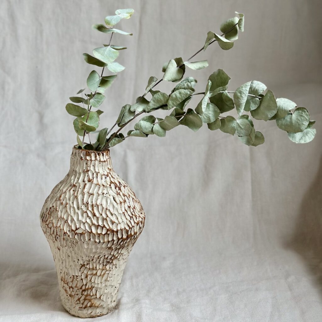 Vaso in ceramica irregolare